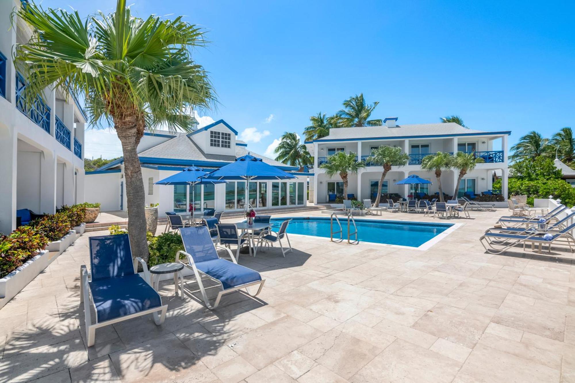 Augusta Bay Hotel George Town Eksteriør billede